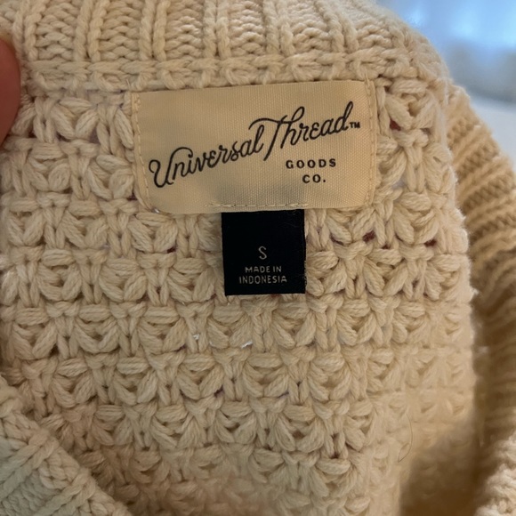 Universal Thread Sweater - Picture 2 of 7